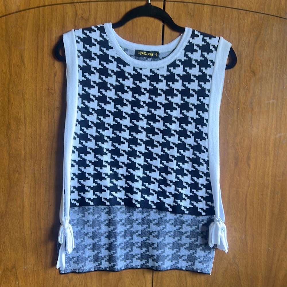 Houndstooth sweater vest
